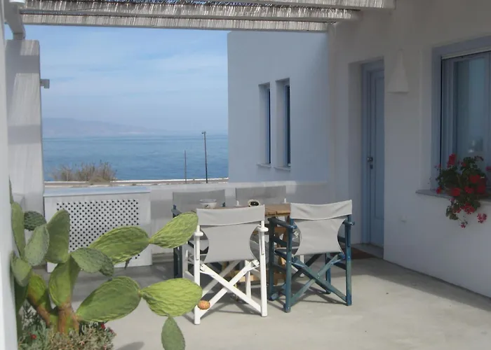 Sun Anemos Oia (Santorini)