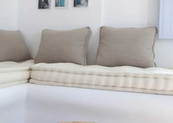 Sun Anemos Oia (Santorini)