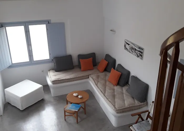 Sun Anemos Oia (Santorini)